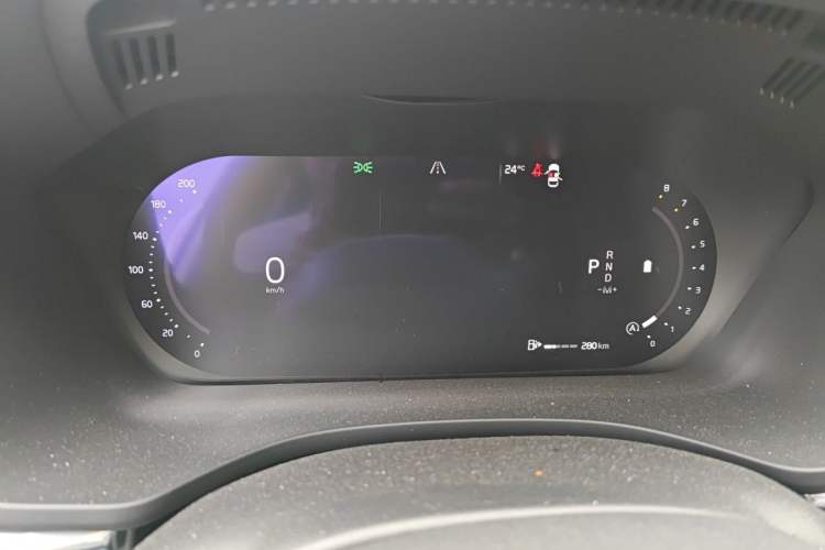 Used Volvo XC60 2024 B5 4x4 Smart Luxury Edition Instrument Cluster