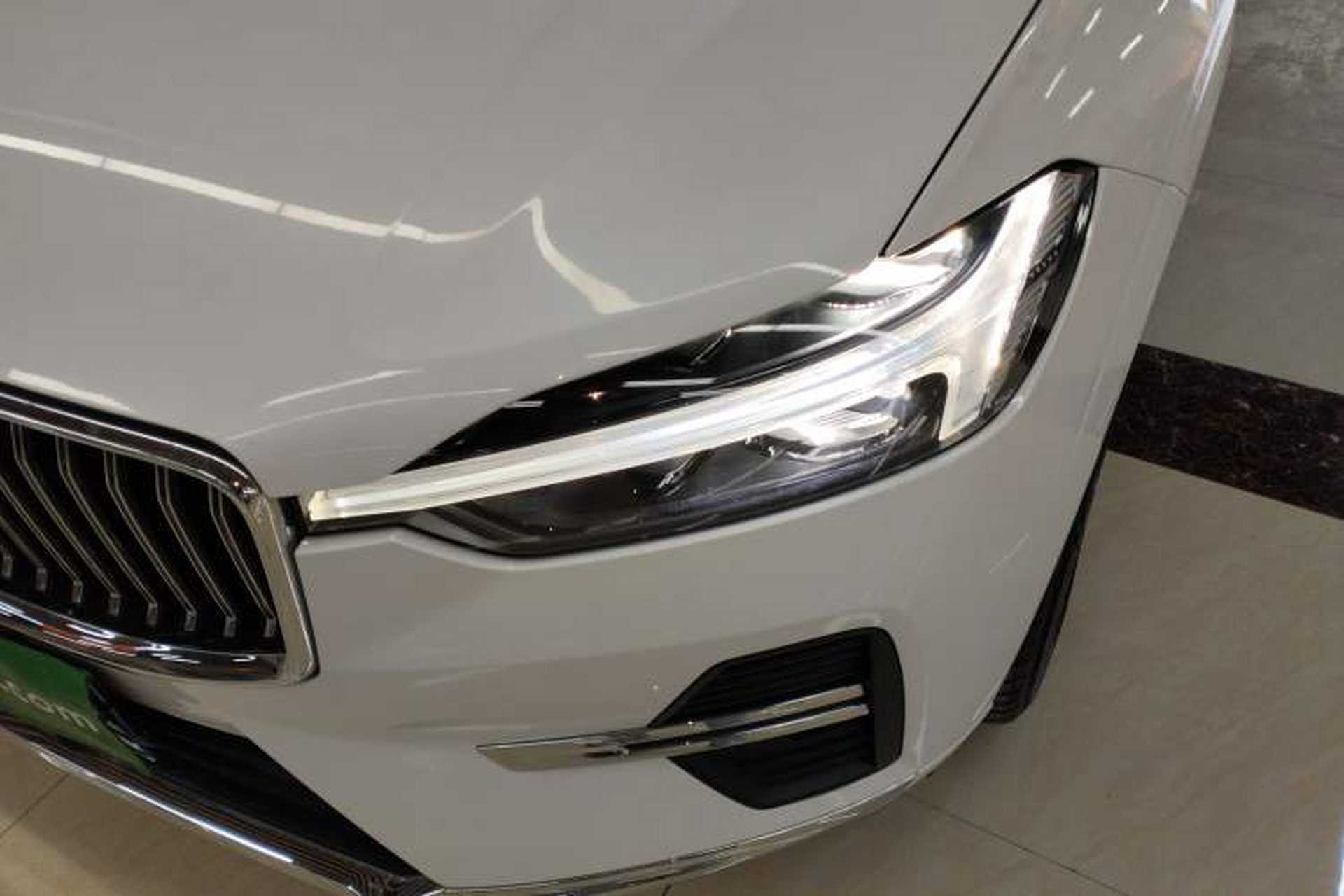 Used Volvo XC60 2024 B5 4x4 Smart Luxury Edition Left Front Headlight