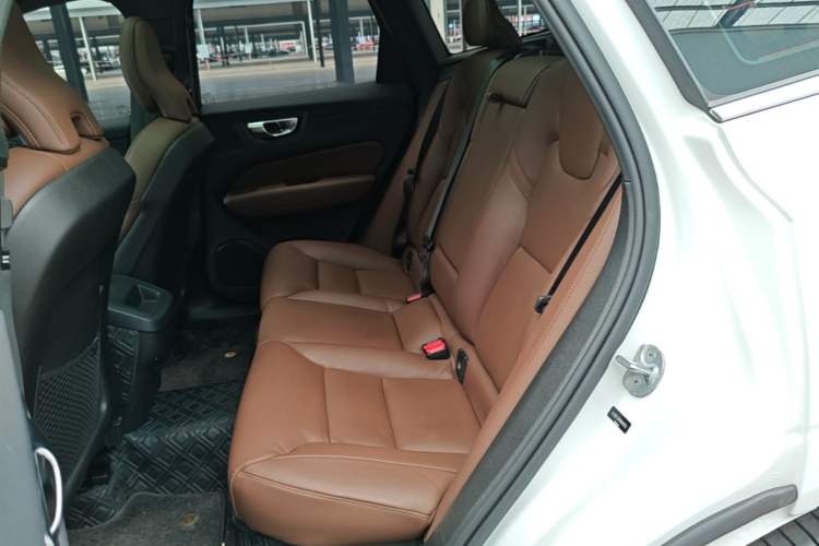 Used Volvo XC60 2024 B5 4x4 Smart Luxury Edition Left Rear Seat