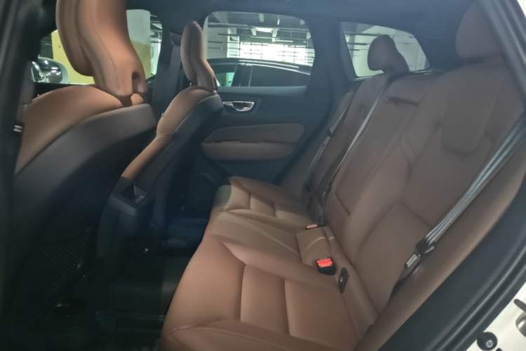 Used Volvo XC60 2024 B5 4x4 Smart Luxury Edition Left Rear Seat