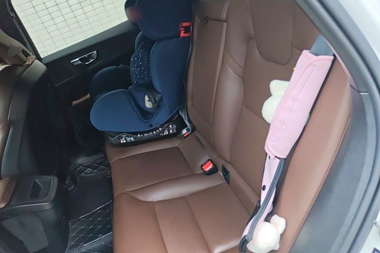 Used Volvo XC60 2024 B5 4x4 Smart Luxury Edition Left Rear Seat