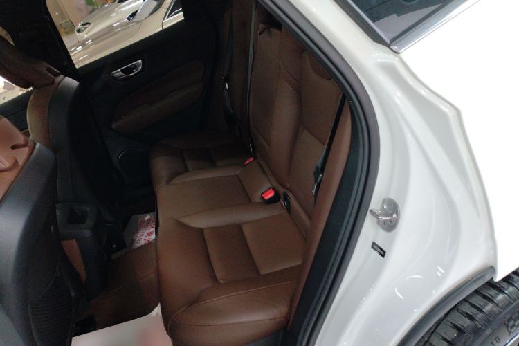 Used Volvo XC60 2024 B5 4x4 Smart Luxury Edition Left Rear Seat