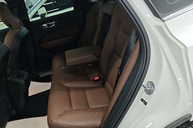 Used Volvo XC60 2024 B5 4x4 Smart Luxury Edition Left Rear Seat