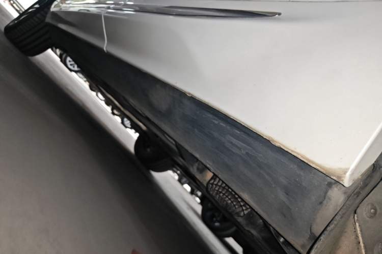 Used Volvo XC60 2024 B5 4x4 Smart Luxury Edition Left Side Sill