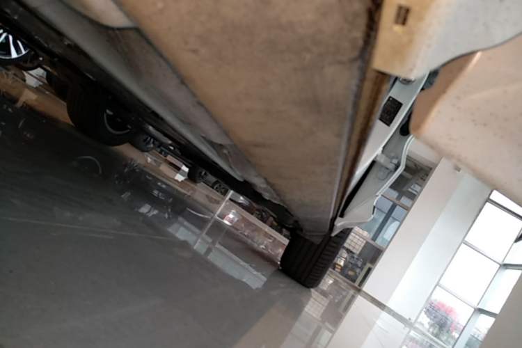 Used Volvo XC60 2024 B5 4x4 Smart Luxury Edition Left Side Sill