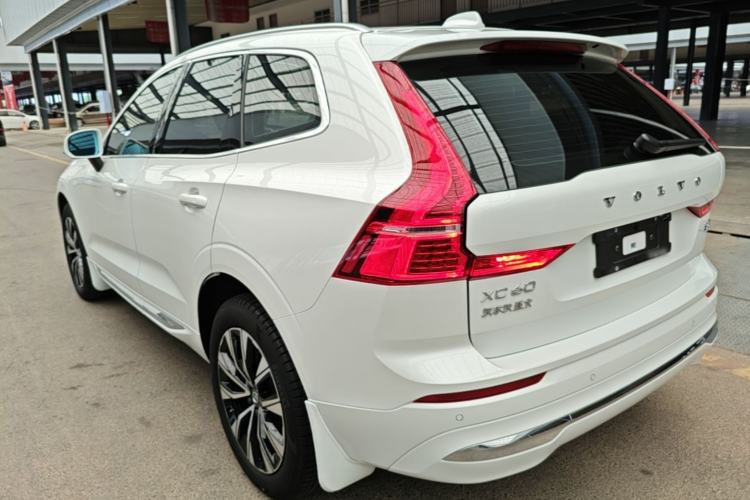 Used Volvo XC60 2024 B5 4x4 Smart Luxury Edition Rear Left 45 Deg