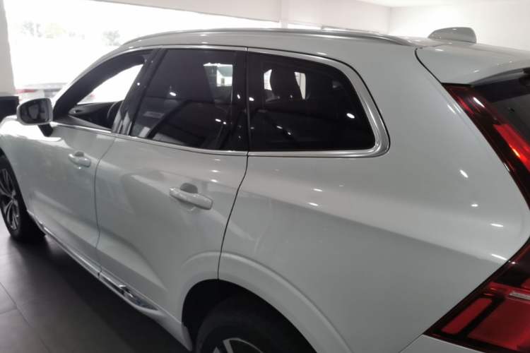 Used Volvo XC60 2024 B5 4x4 Smart Luxury Edition Rear Left 45 Deg
