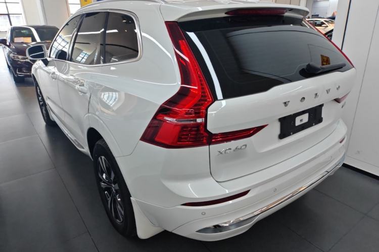 Used Volvo XC60 2024 B5 4x4 Smart Luxury Edition Rear Left 45 Deg