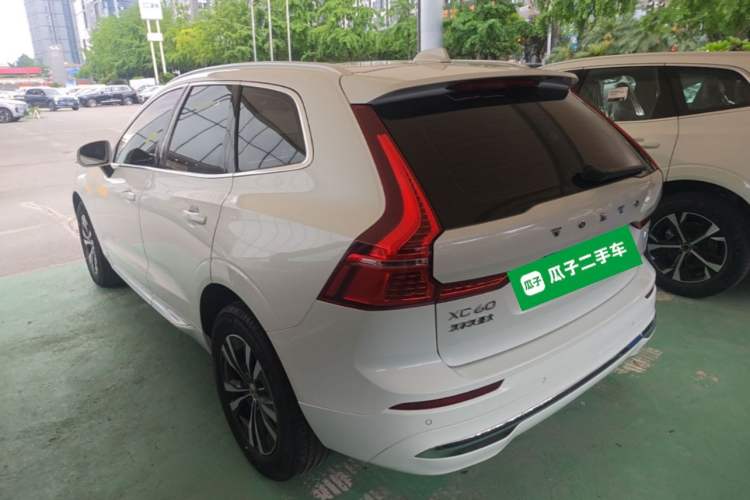 Used Volvo XC60 2024 B5 4x4 Smart Luxury Edition Rear Left 45 Deg