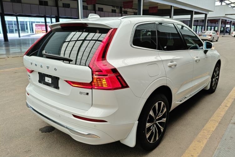 Used Volvo XC60 2024 B5 4x4 Smart Luxury Edition Rear Right 45 Deg