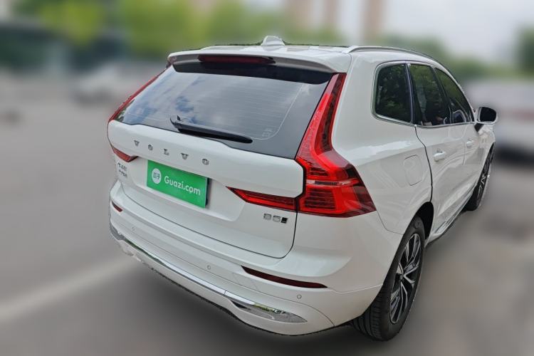 Used Volvo XC60 2024 B5 4x4 Smart Luxury Edition Rear Right 45 Deg