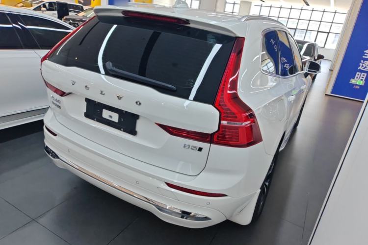 Used Volvo XC60 2024 B5 4x4 Smart Luxury Edition Rear Right 45 Deg