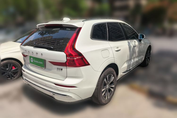 Used Volvo XC60 2024 B5 4x4 Smart Luxury Edition Rear Right 45 Deg