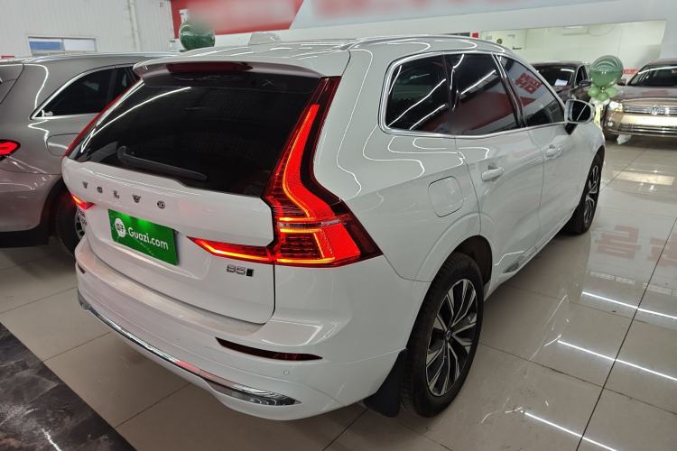 Used Volvo XC60 2024 B5 4x4 Smart Luxury Edition Rear Right 45 Deg
