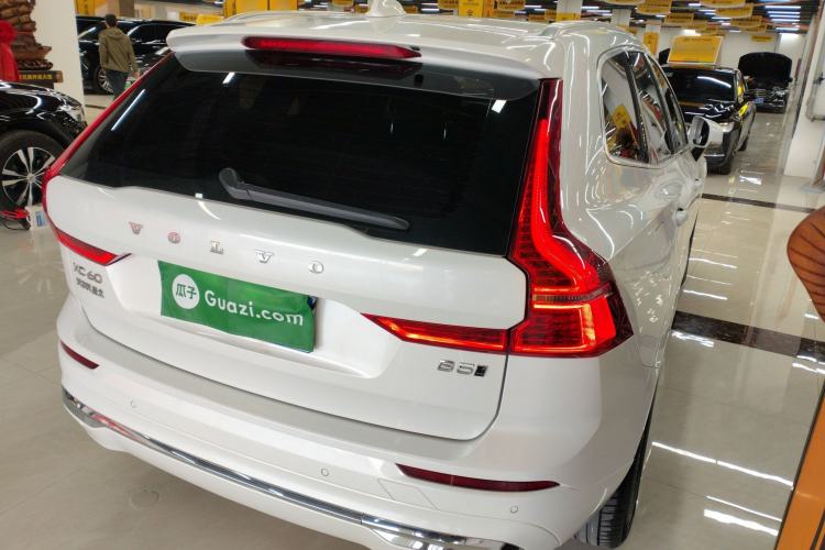Used Volvo XC60 2024 B5 4x4 Smart Luxury Edition Rear Right 45 Deg