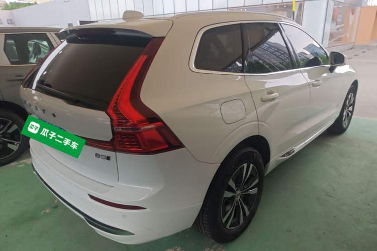 Used Volvo XC60 2024 B5 4x4 Smart Luxury Edition Rear Right 45 Deg