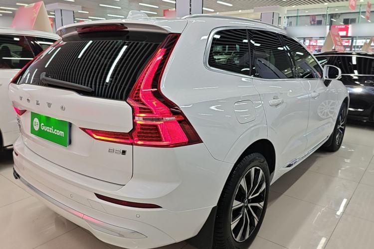 Used Volvo XC60 2024 B5 4x4 Smart Luxury Edition Rear Right 45 Deg
