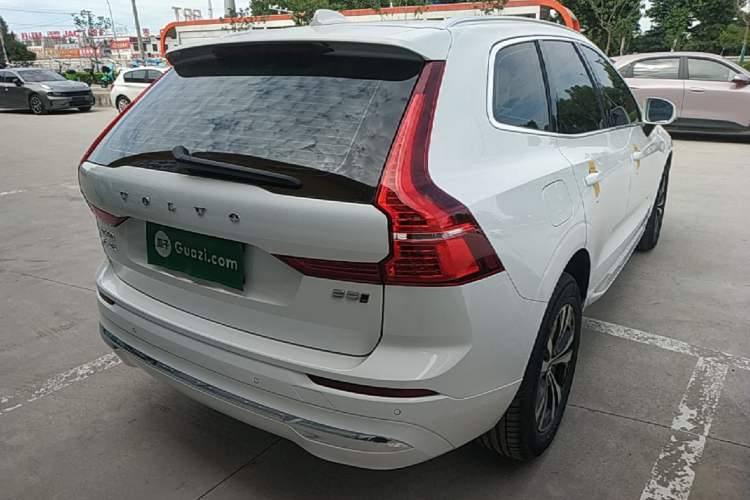 Used Volvo XC60 2024 B5 4x4 Smart Luxury Edition Rear Right 45 Deg