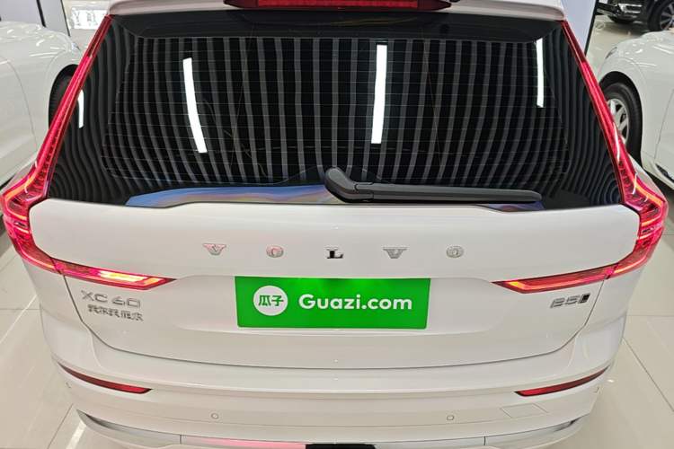 Used Volvo XC60 2024 B5 4x4 Smart Luxury Edition Rear