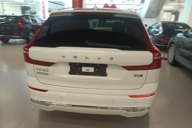 Used Volvo XC60 2024 B5 4x4 Smart Luxury Edition Rear
