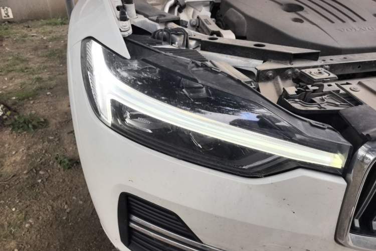 Used Volvo XC60 2024 B5 4x4 Smart Luxury Edition Right Front Headlight