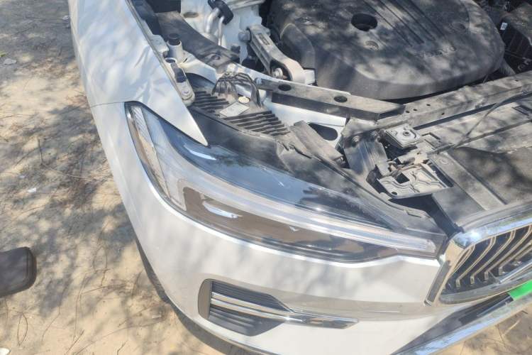 Used Volvo XC60 2024 B5 4x4 Smart Luxury Edition Right Front Headlight
