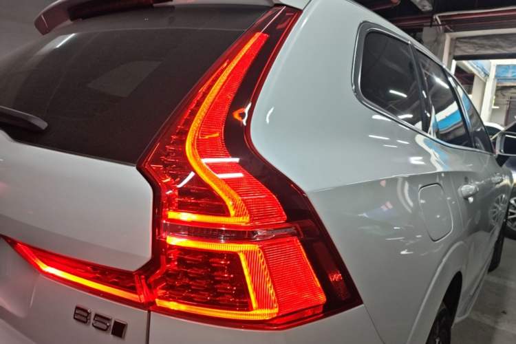 Used Volvo XC60 2024 B5 4x4 Smart Luxury Edition Right Rear Taillight