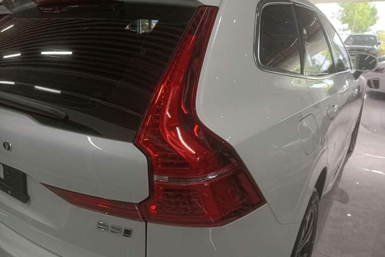 Used Volvo XC60 2024 B5 4x4 Smart Luxury Edition Right Rear Taillight