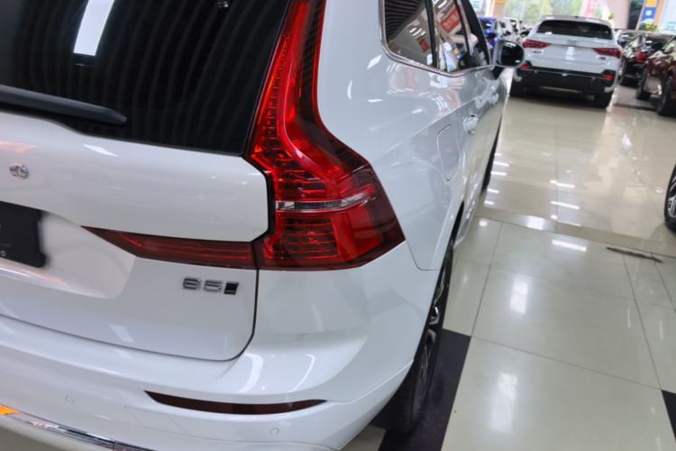 Used Volvo XC60 2024 B5 4x4 Smart Luxury Edition Right Rear Taillight