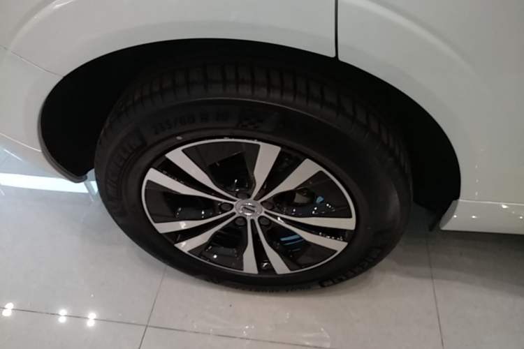 Used Volvo XC60 2024 B5 4x4 Smart Luxury Edition Right Rear Wheel Hub