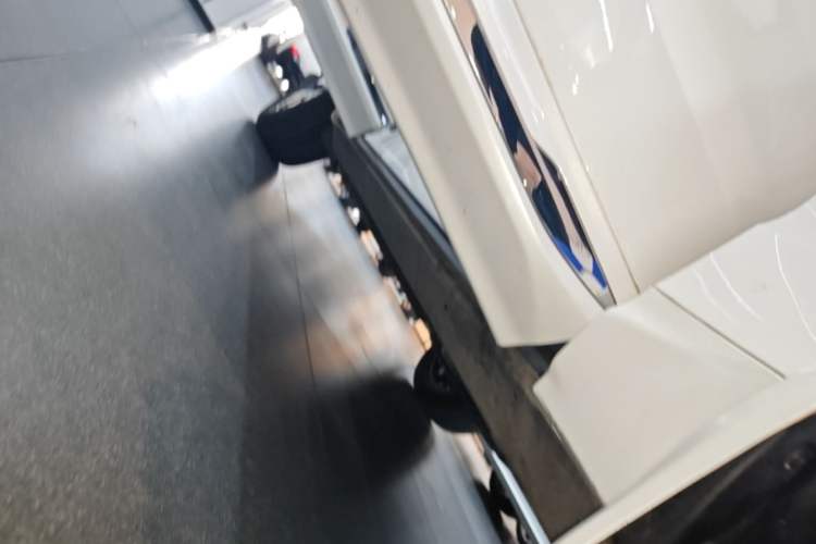 Used Volvo XC60 2024 B5 4x4 Smart Luxury Edition Right Side Sill