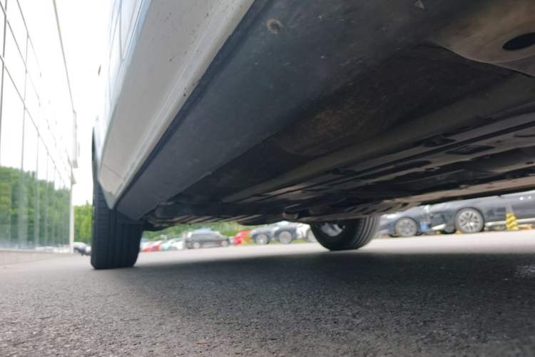 Used Volvo XC60 2024 B5 4x4 Smart Luxury Edition Right Side Sill