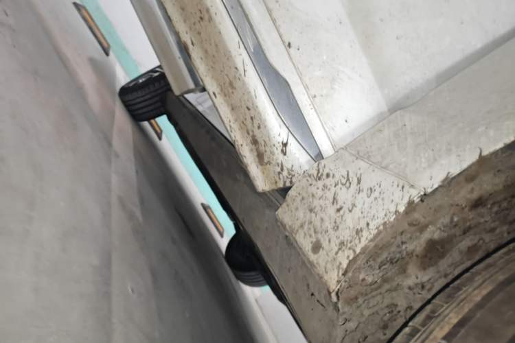 Used Volvo XC60 2024 B5 4x4 Smart Luxury Edition Right Side Sill