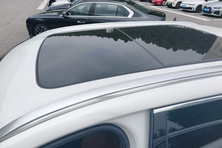 Used Volvo XC60 2024 B5 4x4 Smart Luxury Edition Roof