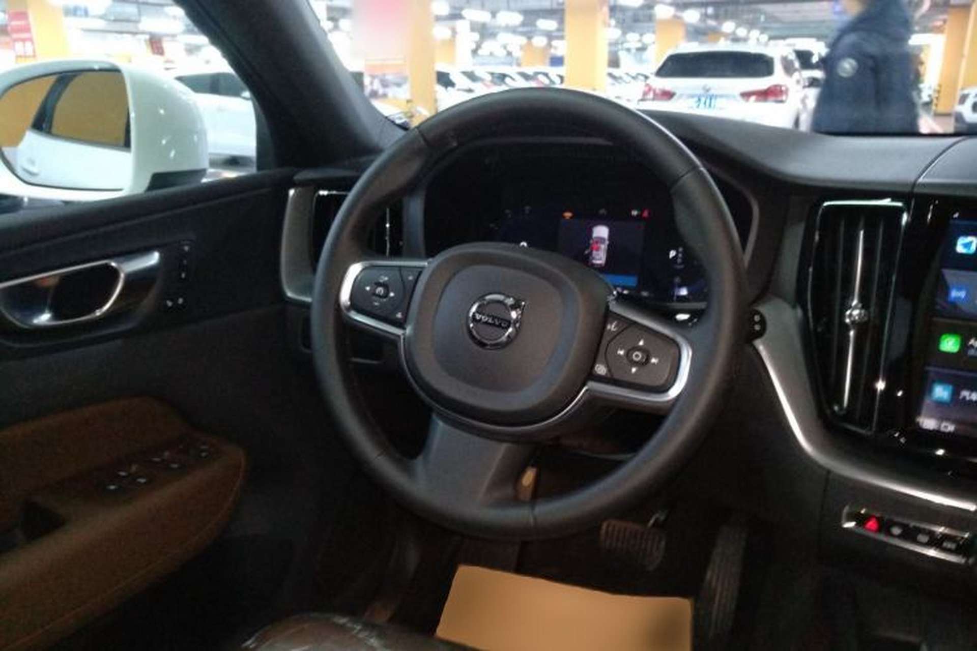 Used Volvo XC60 2024 B5 4x4 Smart Luxury Edition Steering Wheel