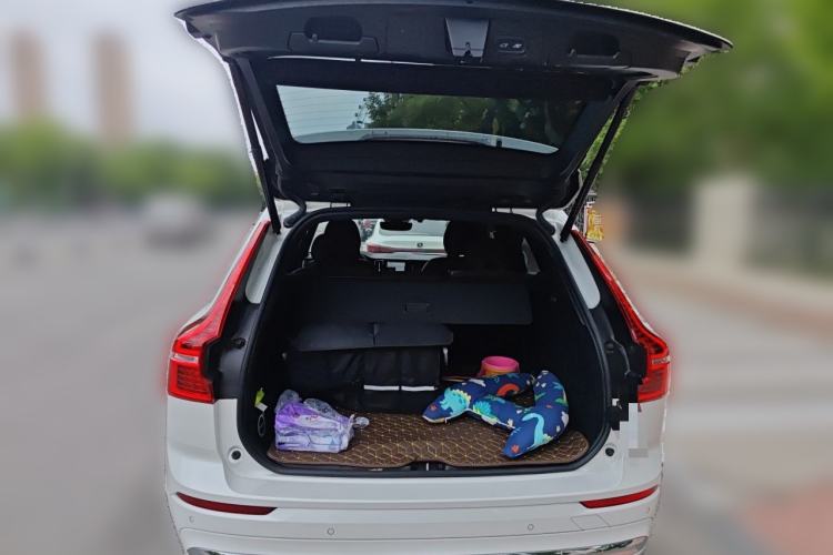 Used Volvo XC60 2024 B5 4x4 Smart Luxury Edition Trunk