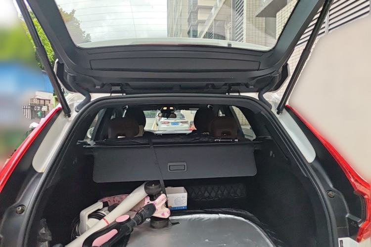 Used Volvo XC60 2024 B5 4x4 Smart Luxury Edition Trunk