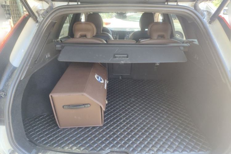 Used Volvo XC60 2024 B5 4x4 Smart Luxury Edition Trunk
