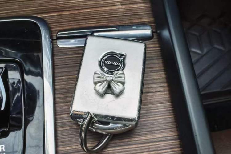 Used Volvo XC60 2024 B5 4x4 Smart Luxury Edition Vehicle Key