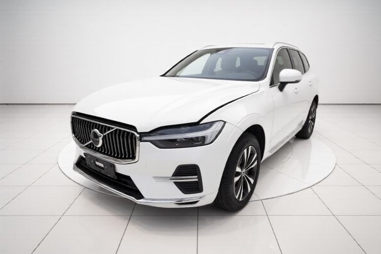 Volvo XC60 2024 B5 4x4 Smart Luxury Edition - Smart Comfort
