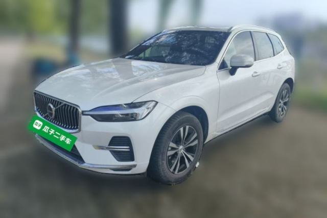 Volvo XC60 2024 B5 4x4 Smart Luxury Edition с пробегом