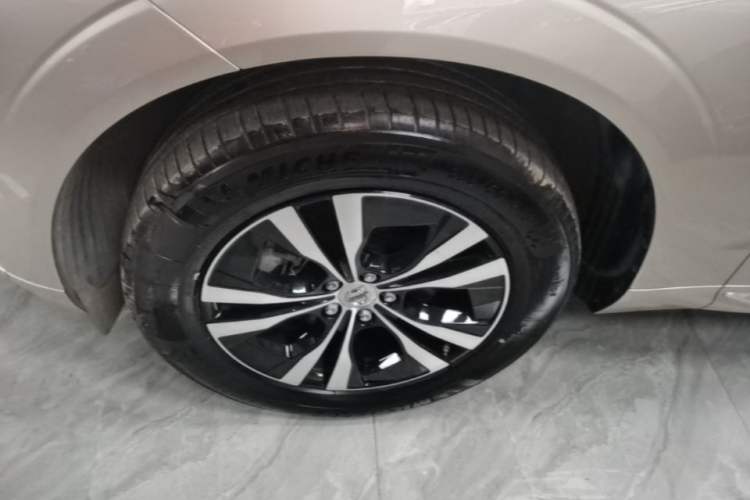 Used Volvo XC60 2024 B5 4x4 Smart Luxury Edition Exterior 4