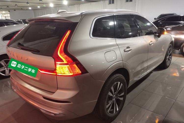 Used Volvo XC60 2024 B5 4x4 Smart Luxury Edition Rear Right 45 Deg