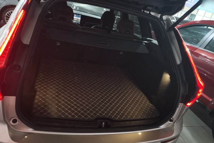 Used Volvo XC60 2024 B5 4x4 Smart Luxury Edition Trunk
