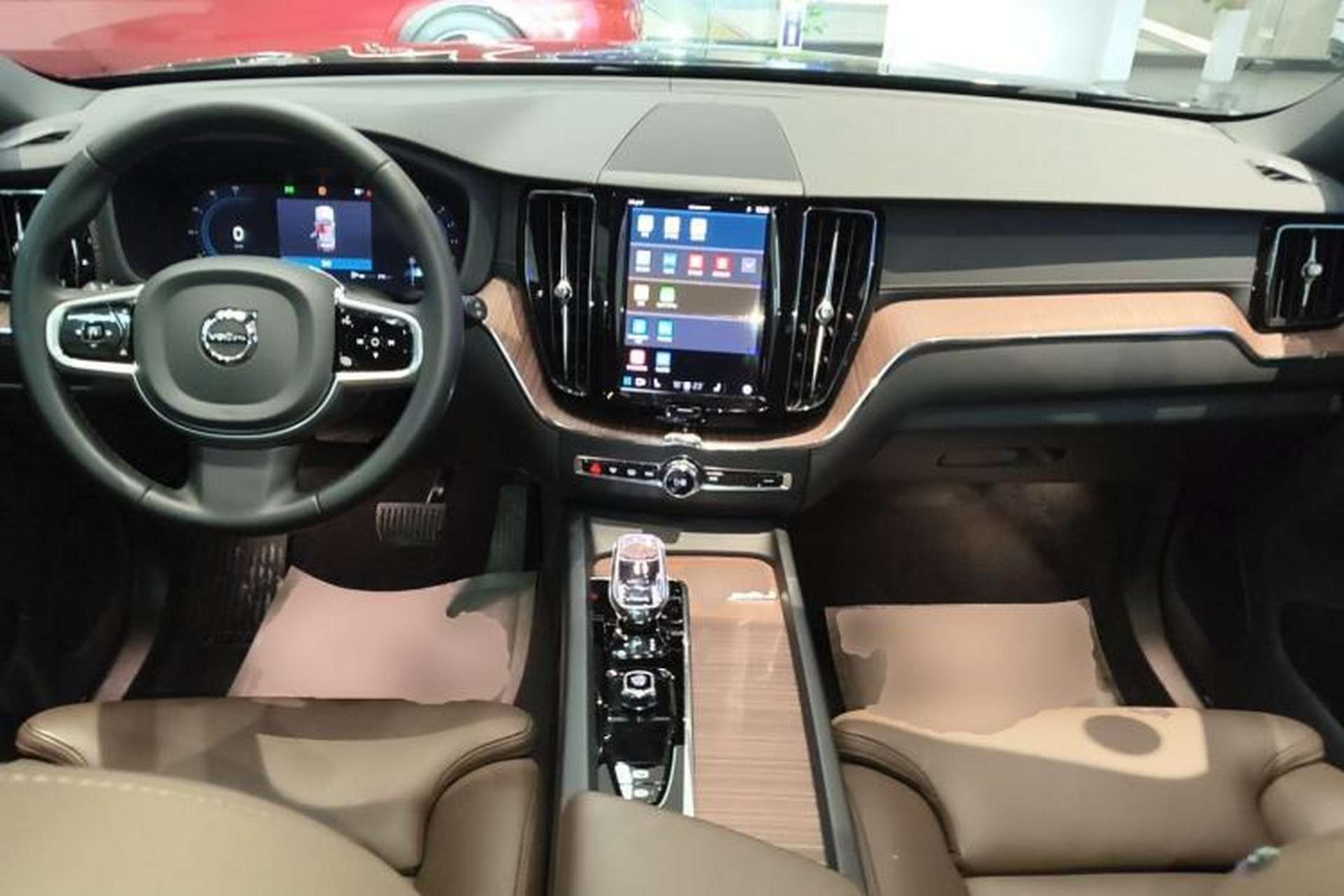 Used Volvo XC60 2025 B5 Four-Wheel Drive Smart & Advanced Luxury Edition Center Console