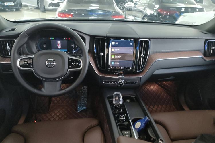 Used Volvo XC60 2025 B5 Four-Wheel Drive Smart & Advanced Luxury Edition Center Console