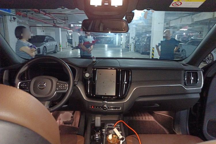 Used Volvo XC60 2025 B5 Four-Wheel Drive Smart & Advanced Luxury Edition Center Console