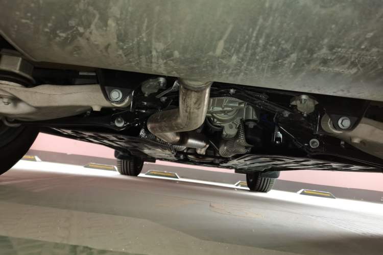 Used Volvo XC60 2025 B5 4x4 Smart Luxury Edition Chassis Rear