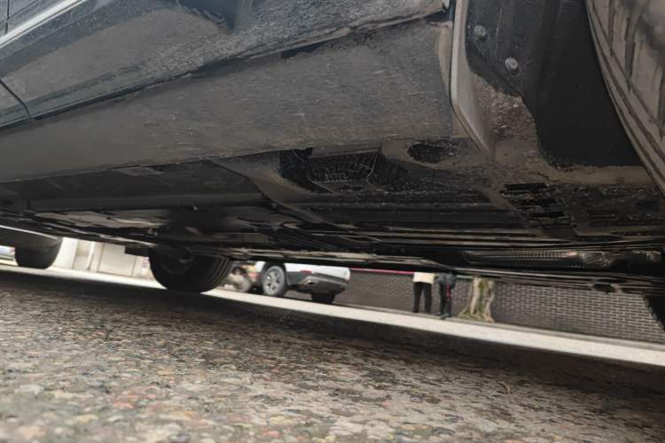 Used Volvo XC60 2025 B5 4x4 Smart Luxury Edition Chassis Rear Left