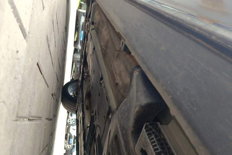 Used Volvo XC60 2025 B5 Four-Wheel Drive Smart & Advanced Midnight Black Edition Chassis Rear Left